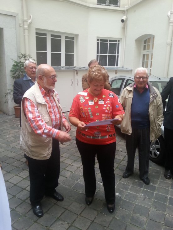 Prix spécial du jury : Francine HOENICKE pour son tee-shirt étiqueté