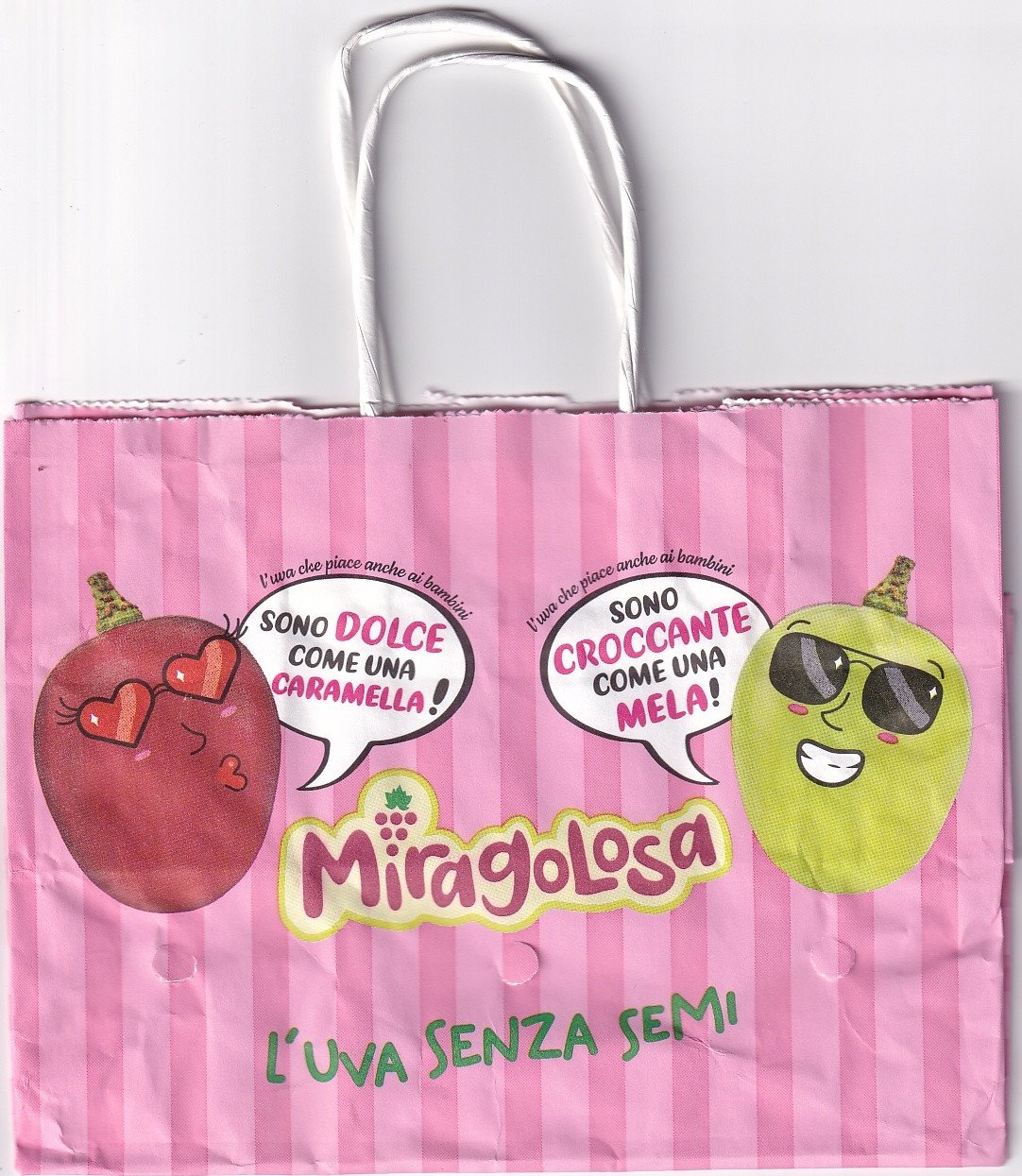 Miragolosa l uva senza semi sono dolce come una caramella sono croccante come una mela
